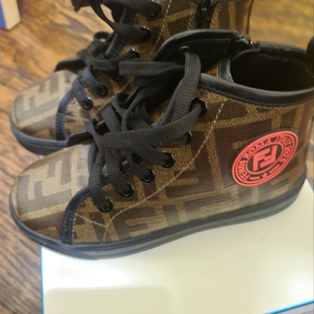 Toddler fendi shoes